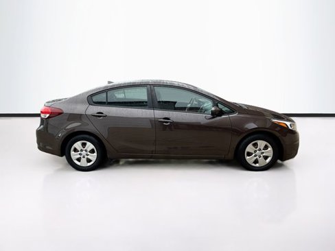 Used 2018 Kia Forte LX image 5