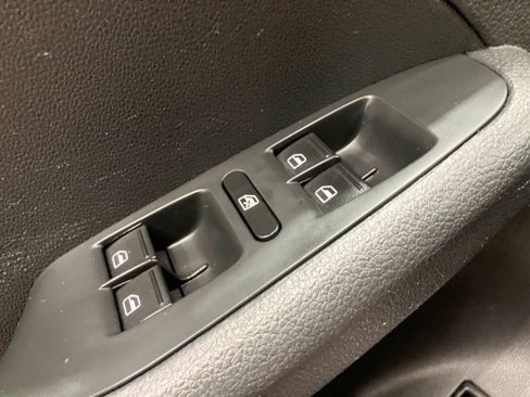Used 2017 Volkswagen Jetta S image 28