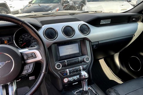 Used 2016 Ford Mustang Premium image 5