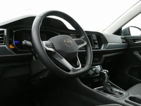 Used 2022 Volkswagen Jetta SE image 30