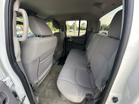 Used 2017 Nissan Frontier S image 23