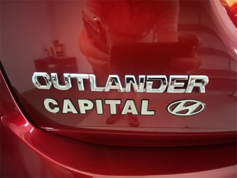 Used 2020 Mitsubishi Outlander SE image 27