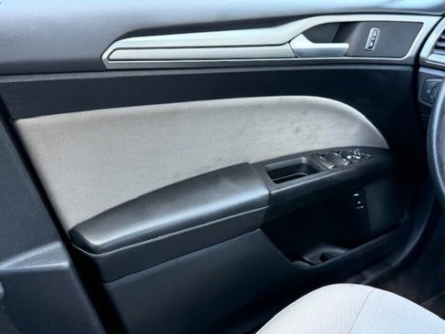 Used 2017 Ford Fusion S image 28