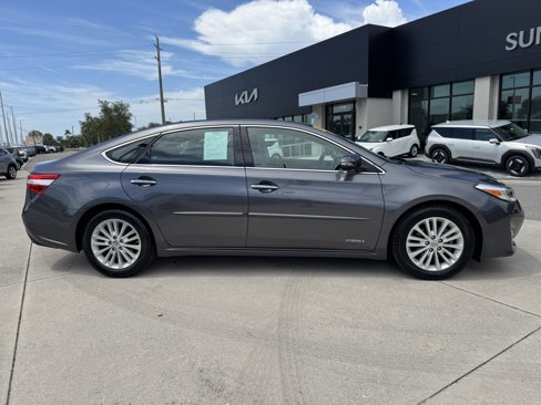 Used 2014 Toyota Avalon Limited image 3