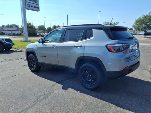 Used 2023 Jeep Compass Trailhawk image 25