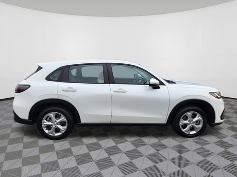 Certified 2023 Honda HR-V LX image 6
