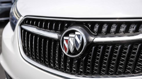Used 2019 Buick Encore Preferred image 3