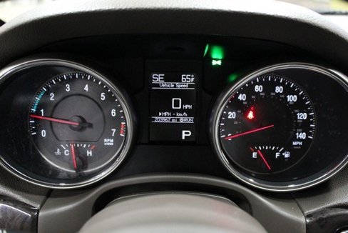 Used 2011 Jeep Grand Cherokee Laredo image 25