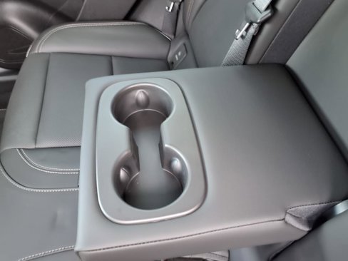 Used 2022 Buick Envision Essence w/ Technology Package I image 13