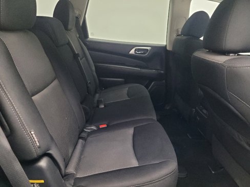 Used 2020 Nissan Pathfinder SV image 19