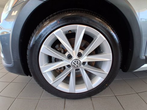 Used 2018 Volkswagen Golf Alltrack S image 26