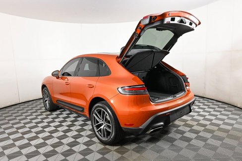 Certified 2022 Porsche Macan image 34