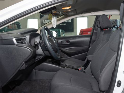 Used 2022 Toyota Corolla LE image 7