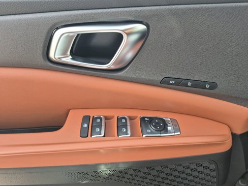 New 2026 Kia Carnival SX image 7