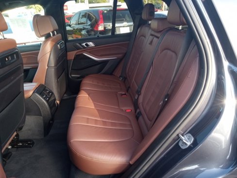 Used 2019 BMW X5 xDrive40i w/ Luxury Seating Package image 24