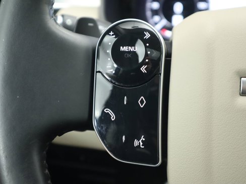 Used 2020 Land Rover Discovery Landmark image 11