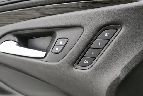 Used 2018 Buick Envision Essence image 15
