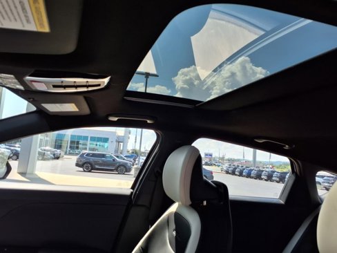 New 2025 Kia K4 GT-Line image 11