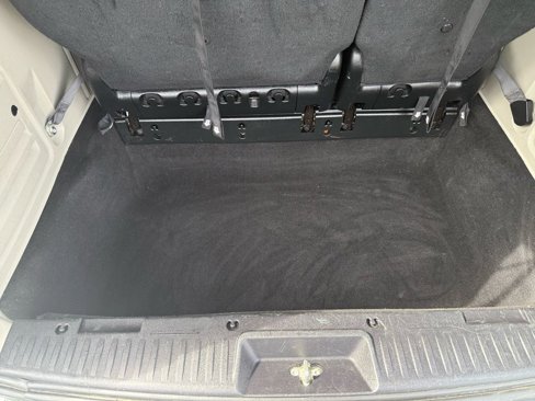 Used 2018 Dodge Grand Caravan SXT image 14