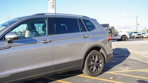 Used 2024 Volkswagen Tiguan SE image 11