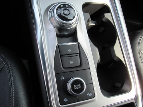 Certified 2020 Ford Explorer XLT w/ Equipment Group 202A image 13