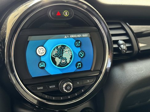Used 2019 MINI Cooper S w/ Signature Upholstery Package image 16