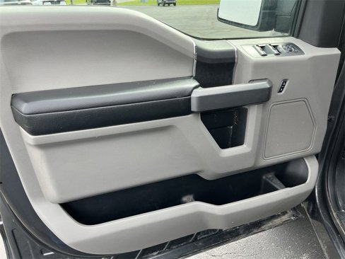 Used 2017 Ford F150 XLT image 18