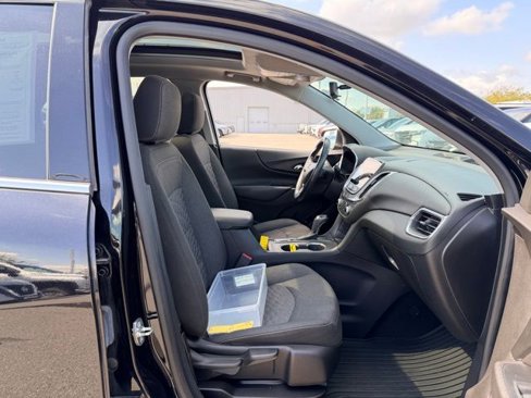 Used 2019 Chevrolet Equinox LT w/ Sun & Navigation Package image 12