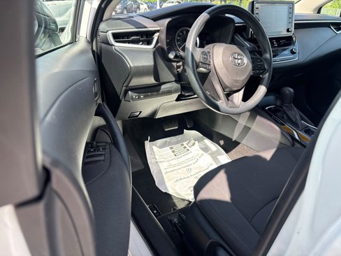 Used 2022 Toyota Corolla LE image 20