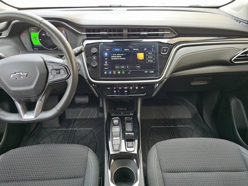 Used 2023 Chevrolet Bolt EUV LT w/ Redline Edition image 3