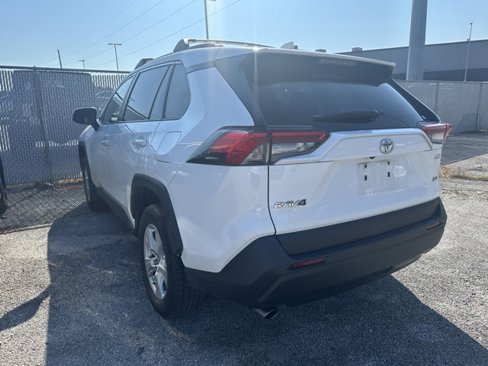 Used 2020 Toyota RAV4 XLE image 5