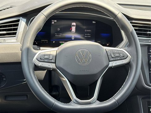 Used 2022 Volkswagen Tiguan SE image 9