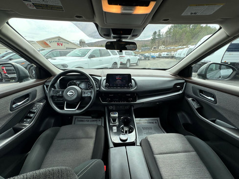Used 2022 Nissan Rogue SV image 17