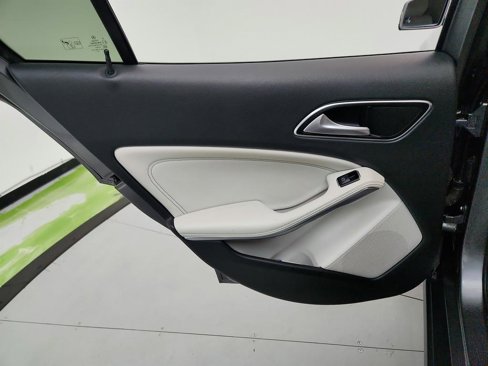 Used 2016 Mercedes-Benz GLA 250 image 24