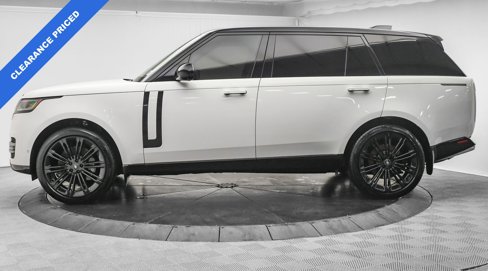 Used 2025 Land Rover Range Rover Long Wheelbase SE image 4