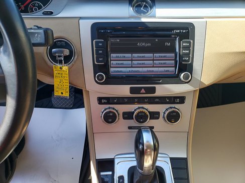 Used 2013 Volkswagen CC Sport image 17