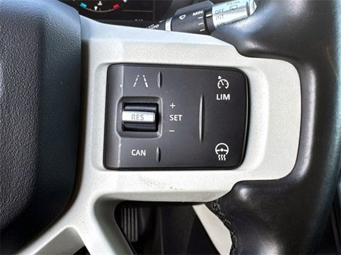 Used 2020 Land Rover Defender 110 SE image 25
