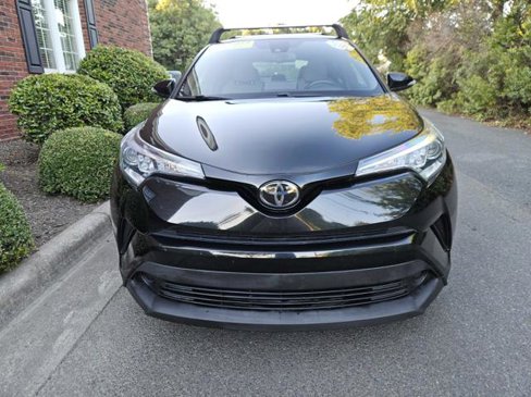 Used 2019 Toyota C-HR XLE image 8
