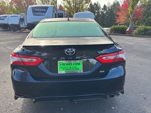 Used 2020 Toyota Camry SE image 3