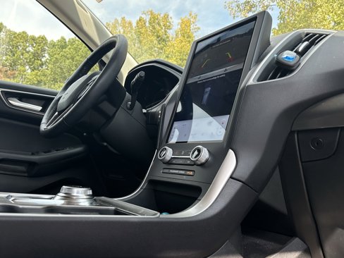 Used 2023 Ford Edge SEL image 33