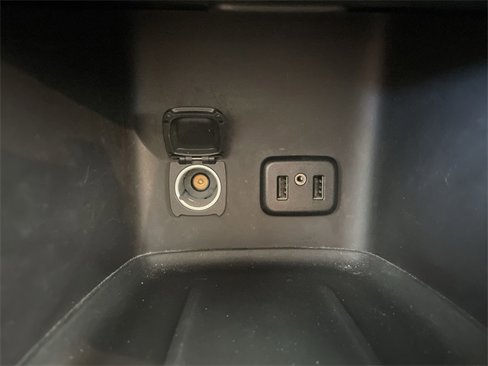 Used 2018 GMC Acadia SLE image 27
