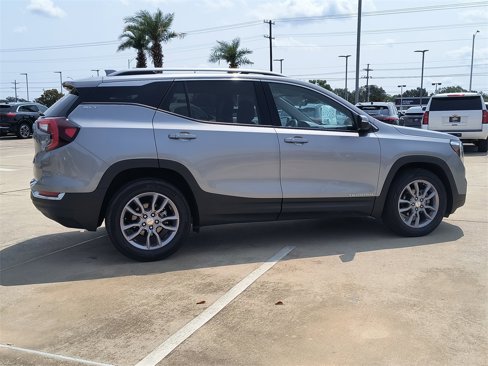 Used 2023 GMC Terrain SLT image 12
