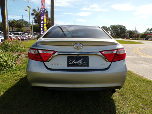 Used 2017 Toyota Camry SE image 6