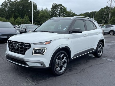 Certified 2023 Hyundai Venue Limited w/ Cargo Package image 3