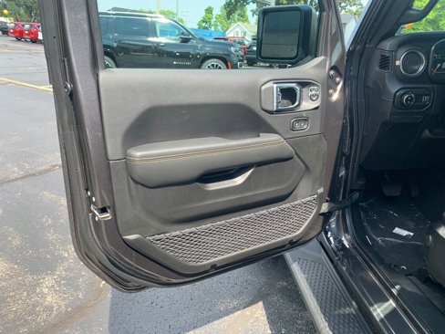 New 2025 Jeep Gladiator Sport image 11