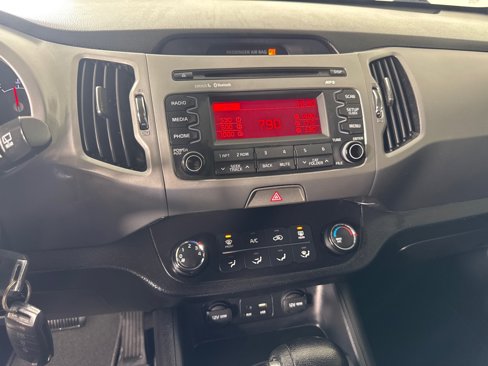 Used 2016 Kia Sportage LX image 14