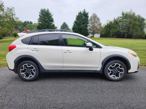Used 2016 Subaru Crosstrek 2.0i Premium w/ Moonroof Package image 5