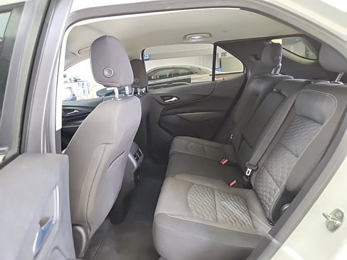 Used 2018 Chevrolet Equinox LT image 16