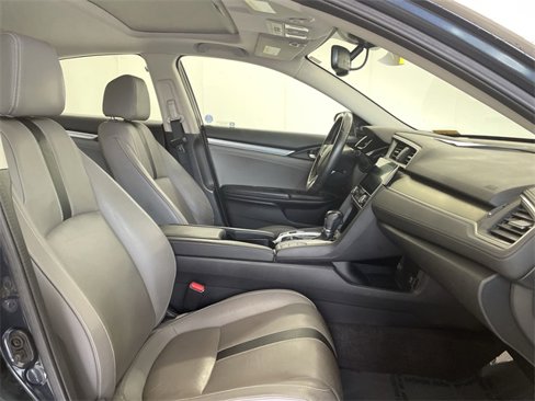 Used 2018 Honda Civic Touring image 18