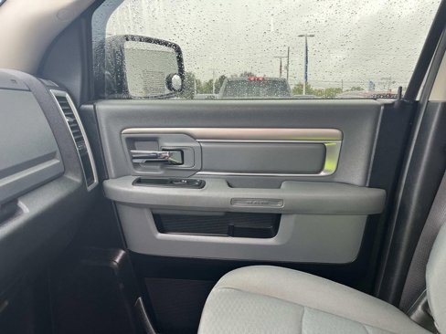 Used 2016 RAM 1500 Classic SLT image 28